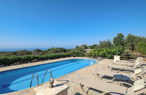 Atsipópoulon Villa | Rhadamanthus By Forest Villas
