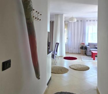 Shkembi i Kavajes Apartment | Rocking Sea