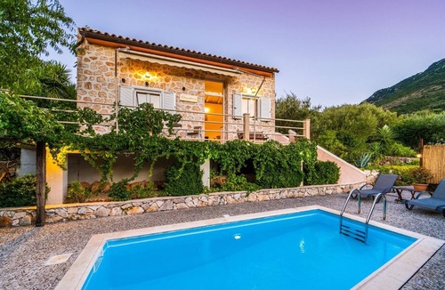 Vathy Villa | Romantic Cottage with Private Pool and Garden near Vathy and Dexa Beach