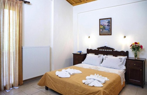 Theodhora Apartment | Romantic Holiday Apartment in Drosia