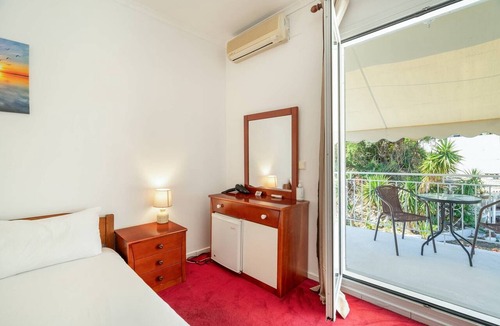 Episkopos Apartment | Room '1st Floor' with Sea View, Shared Pool and Wi-Fi