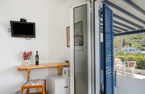 Tholaria Apartment | Room 7 at Pagali Hotel with King Bed