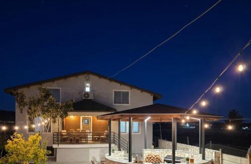 Ishem House | Rose Villa Lalez
