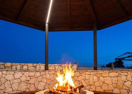 Ishem House | Rose Villa Lalez