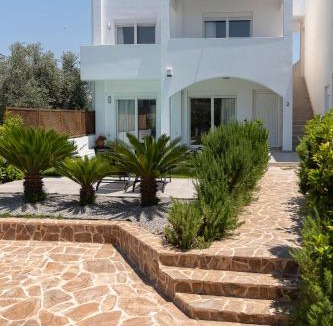 Archipolis Villa | Rosemary Rhodes Villa