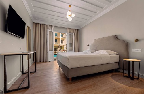 Nidri Hotel | Royal Nidri Suites