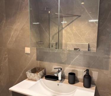 Eleftheres Apartment | Royal Vinea Suites