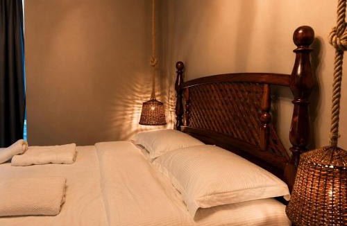 Erseke Hotel | Rrenjet - The Roots