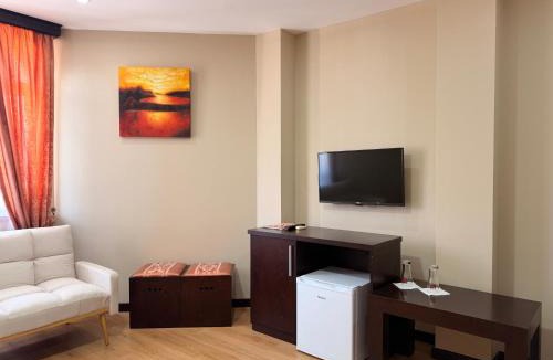 Tushemisht Hotel | Rritja e Koranit