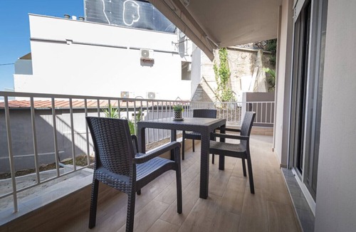 Nea Moudania Apartment | Sabbia Seafront Apartment 4 by RentalsPro