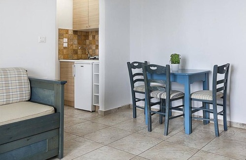 Piso Livadi House | San Antonio Summer House by GHH