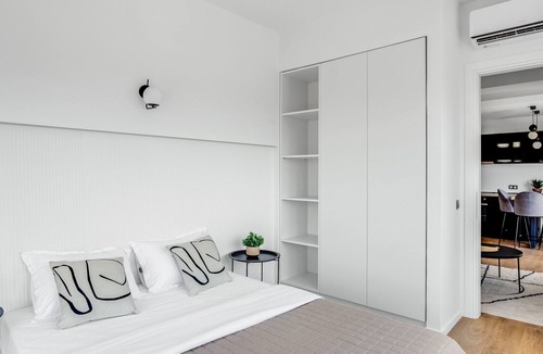 Thessaloniki Apartment | Sanders Arch - Nice 1-Bdr. Apt. w/ Balcony
