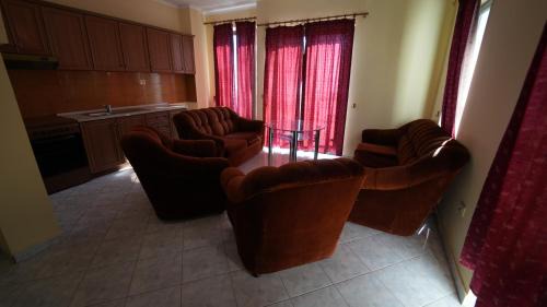 Shkembi i Kavajes Hotel | Sanremo Hotel Restorant