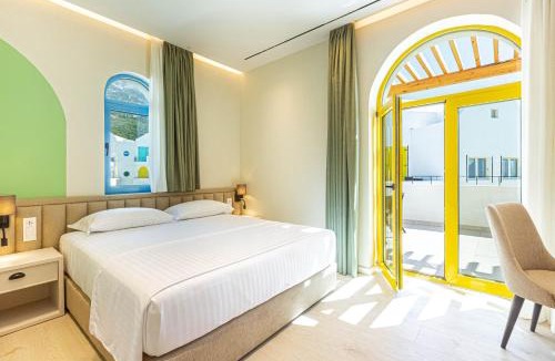 Dhermi Apartment | Santorini Luxury Room 4 - Private Terrace, Parking and more