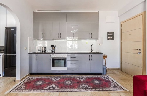 Qender Apartment | Saranda Bay Retreat - 1BR Apartment by PikHost