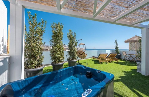 Kastella Apartment | Sea Breeze Suite with Jacuzzi