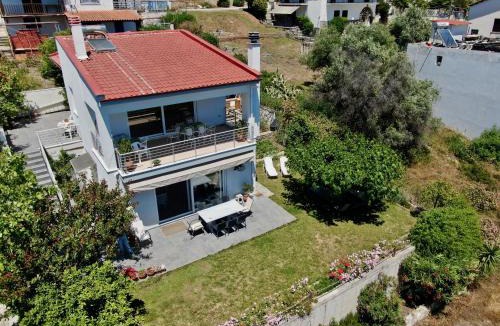 Volos House | Sea front condo on the Gulf of Pagasitikos