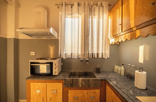 Halepa Apartment | SEA GEM APARTMENTS steps from the sand