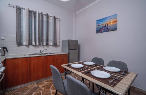 Halepa Apartment | SEA GEM APARTMETS steps from the sand