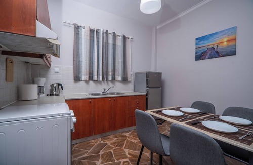 Halepa Apartment | SEA GEM APARTMETS steps from the sand