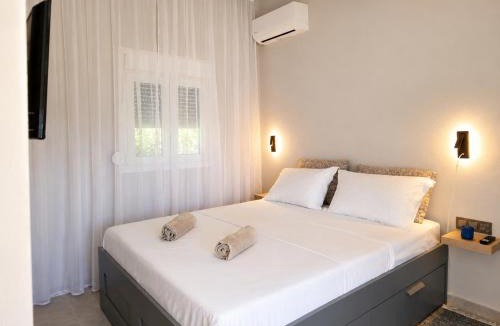 Elia Apartment | SEA La Vie Seafront Apartment, Kalogria Beach