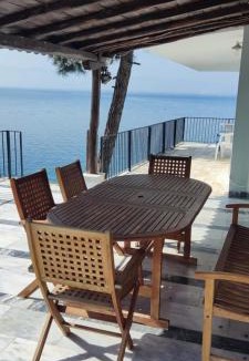 Volos House | Sea Rock House