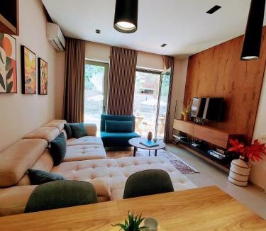 Vlore Apartment | Sea Song Luxury Apartment in Diamond Hill