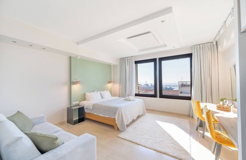 Ladadika House | Sea & the City