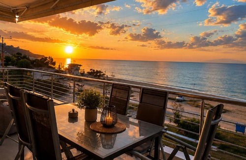 Agia Triada Apartment | Sea View Luxury Apartment Beachfront 3BR
