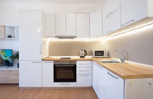 Durres Condo | Sea View-Palm Trees Apartment Durres