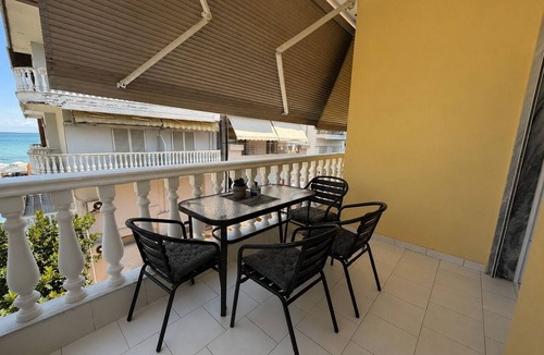 Olymbiaki Akti Apartment | Sea View Studio 40m from the Beach - AC, Wi-Fi & Kitchenette