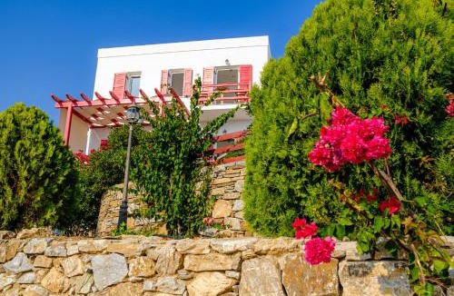Megas Gialos House | Sea View Villa