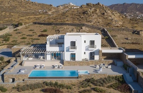 Kalafatis Villa | Sea View Villa Heated Infinity Pool & Bar