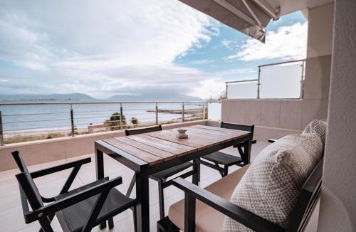 Preveza Villa | Sea waves