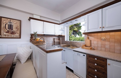 Oropos Apartment | SeaBreeze Villa by ΜΡS