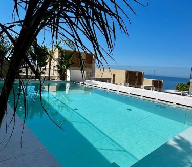 Jala Villa | Seaclusion Villa Palase - Heated Pool & Jacuzzi
