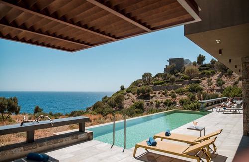 Vizari Villa | SeaCrete villa, heated pool, hamam and private beach!