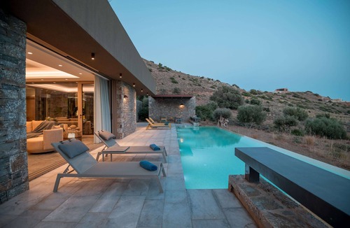 Vizari Villa | SeaCrete villa, heated pool, hamam and private beach!