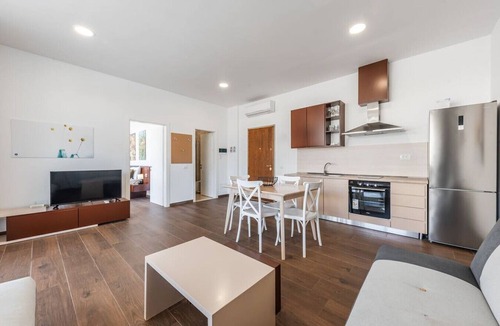 Qerek Apartment | Seafront Escape in Durrës - Mimoza by PikHost