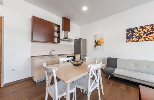 Qerek Apartment | Seafront Escape in Durrës - Mimoza by PikHost
