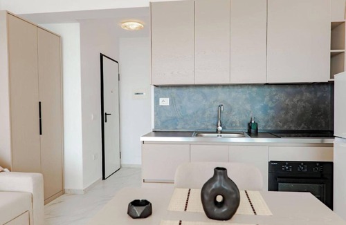 Qazim Pali Hostel | SeaScape Residence