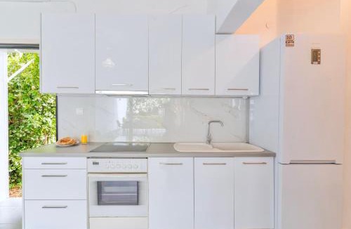 Nea Fokaia House | Seashell by halu!