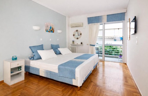 Palaio Faliro Apartment | Seaside Escape with Balcony in Paleo Faliro
