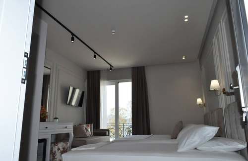 Vlore Hotel | Seaside Hotel