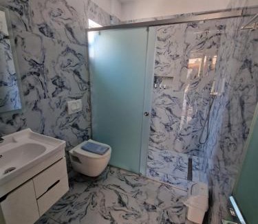 Himare Hotel | Seaside Hotel Himare