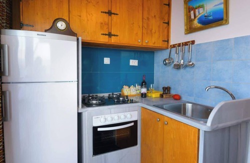 Ammoudara Apartment | Seaside Ntounas Apartments - Quaint and Homely