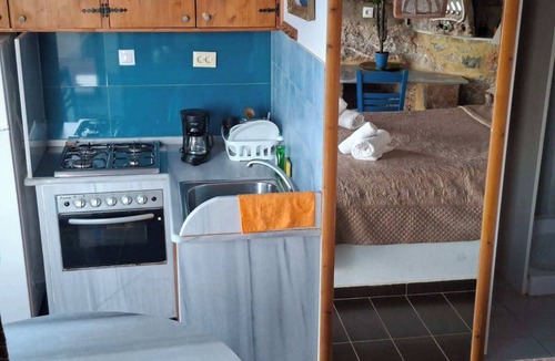 Ammoudara Apartment | Seaside Ntounas Apartments - Quaint and Homely