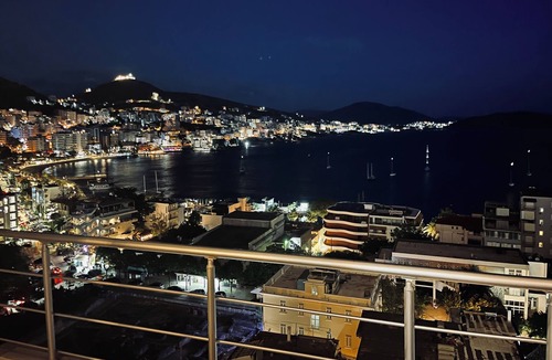 Qender Apartment | Seaside Serenity! Free Parking & Wifi/2bed, 2bath/Beautiful View