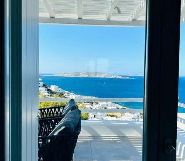 Agios Stefanos Apartment | Seaview & Jacuzzi Villa Sea View