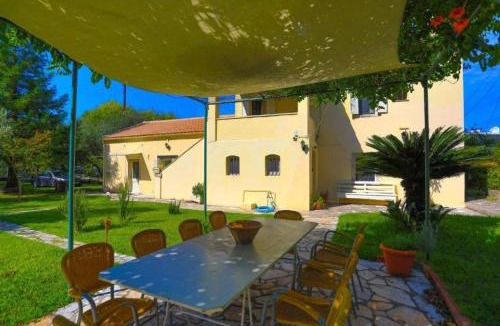 Acharavi Villa | Secret Garden House - Private garden with pool